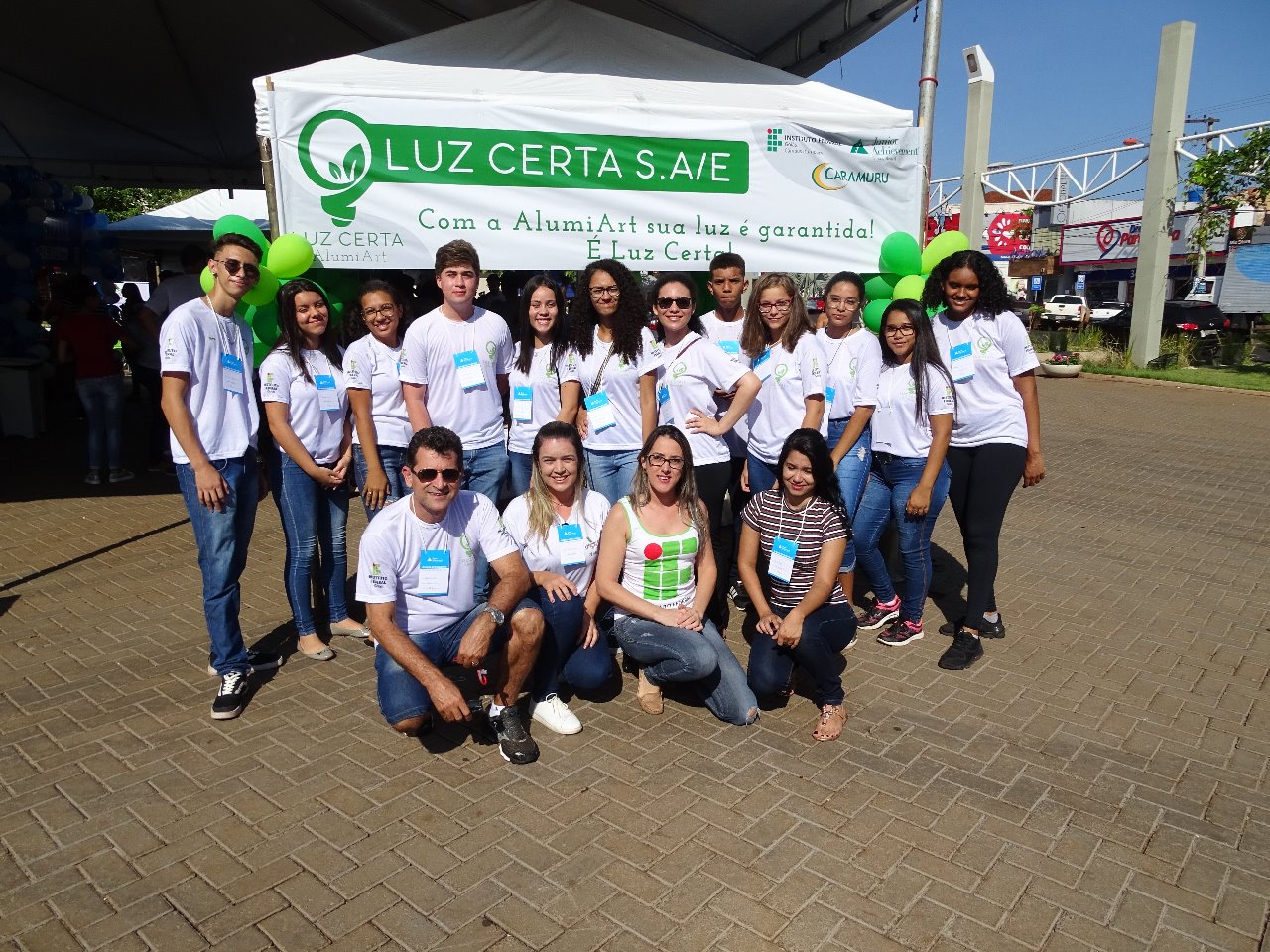 Integrantes da Miniempresa durante a feira realizada no Espaço Arraiá, dia 9 de novembro